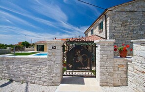 Property grounds - Countryside Villa "Romina" with private heated pool (Radetići)