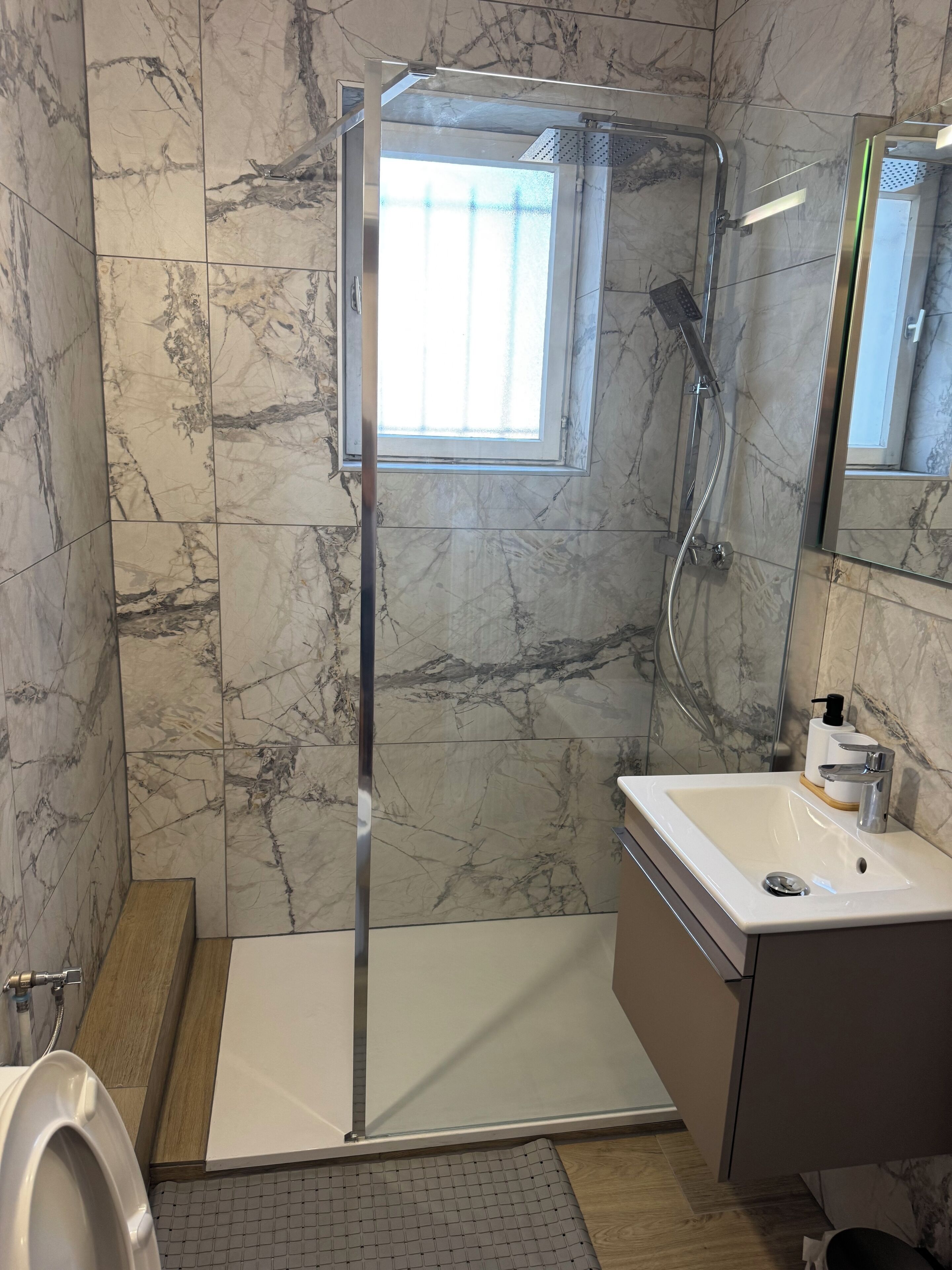 Towels, toilet paper