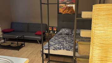 1 bedroom, bed sheets