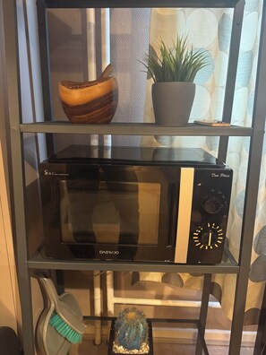 Interior - Fully equipped studio  (Mulhouse)