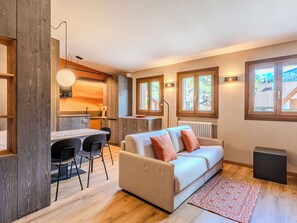 TV - Apartment Grual by Interhome (Carisolo)