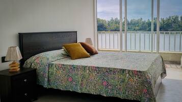 2 Schlafzimmer, Bügeleisen/Bügelbrett, WLAN