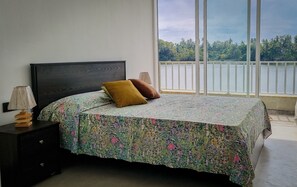 2 slaapkamers, een strijkplank/strijkijzer, wifi