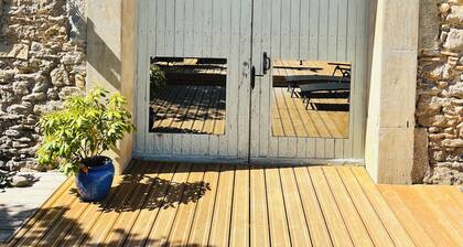 Lock view, newly renovated apartment on Canal Du Midi, near Carcassonne