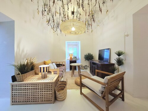 Floral Warm Springs – Alentejo House