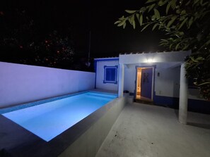 Pool - Floral Warm Springs – Alentejo House (Corval)