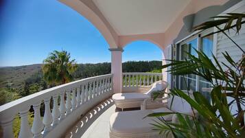 Biệt thự | Ban công