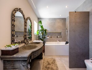 Villa | Badkamer