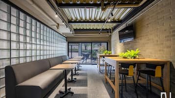 Apartment, Smoking | 1 bedroom, Internet