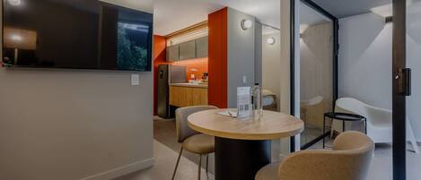 公寓 | 3 間臥室、網路服務