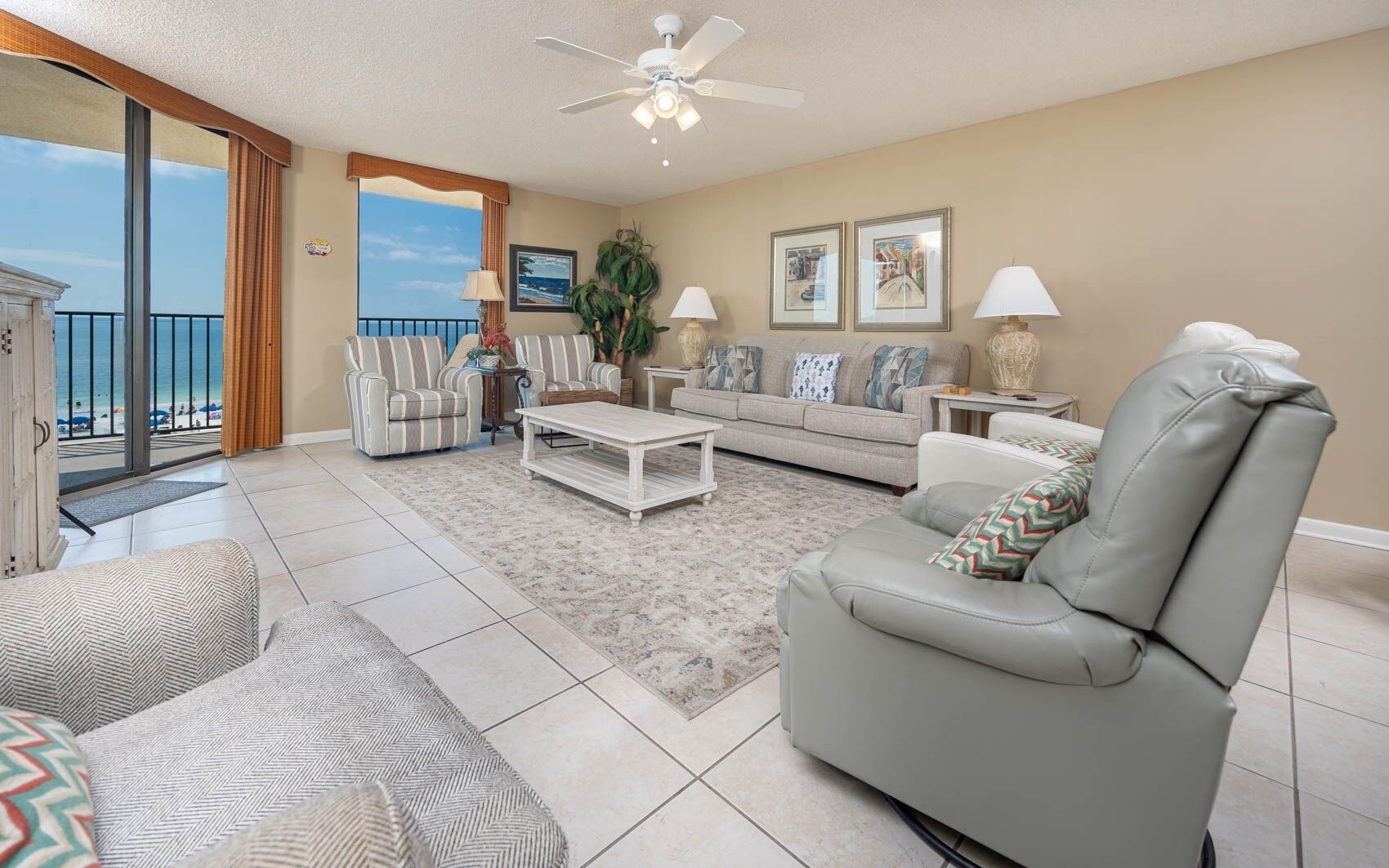 公寓客房, 3 間臥室 | 起居區