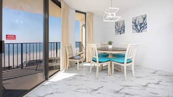 شقة - غرفة نوم واحدة | تناول الطعام