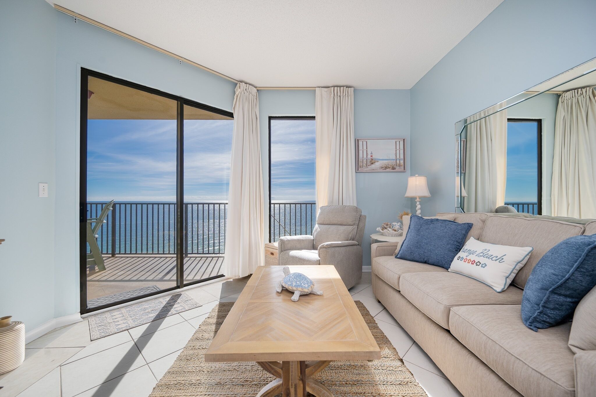 Condo, 2 Bedrooms | Living area