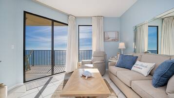 Condo, 2 Bedrooms | Living area