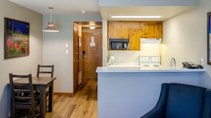 Interior - Cahilty #363 Hotel Room (Sun Peaks)