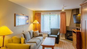 Living area - Cahilty #341 Hotel Room (Sun Peaks)