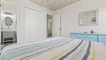 Villa, 3 Bedrooms | 3 bedrooms, iron/ironing board