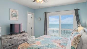 Villa, 3 Bedrooms | 3 bedrooms, iron/ironing board, free WiFi