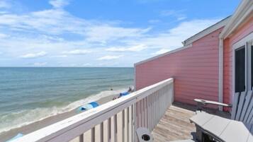 Villa, 3 Bedrooms | Property grounds