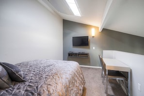 Iron/ironing board, WiFi, bed sheets - Downtown Condo Across the Street from Base 9! (Breckenridge)