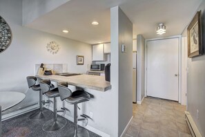 Fridge, microwave, oven, stovetop - Downtown Condo Across the Street from Base 9! (Breckenridge)