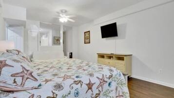 Villa, 5 Bedrooms | 5 bedrooms, iron/ironing board, free WiFi