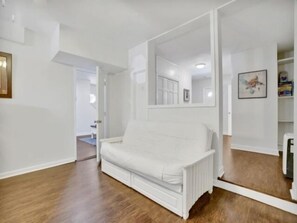 Villa, 5 Bedrooms | Living area