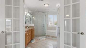 Villa, 5 chambres | Salle de bain | Serviettes fournies, shampooing
