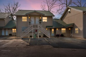 Condo, 2 quartos | Fachada