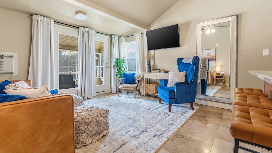 Clearwater Golden Escape On Lake Hamilton 2 Bedroom Condo