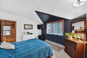 Huisje, 5 slaapkamers | 5 slaapkamers, een laptopwerkplek, een strijkplank/strijkijzer