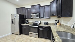 Hus - 6 sovrum | Eget kök | Kylskåp, ugn, kaffe- och tebryggare och brödrost