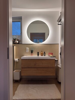Shower, hair dryer, towels, soap - Relax & be active - apartment for 2 at the Fläming Skate (Jüterbog)