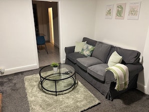 Fireplace - Cozee 2-bed nr New Cross Hospital (Wolverhampton)