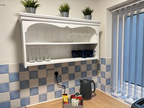 Interior - Cozee 2-bed nr New Cross Hospital (Wolverhampton)