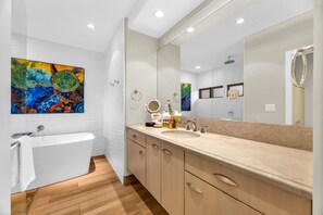 Shower - KBM Resorts: Kapalua Ridge Villas KRV-2314 Sweeping Ocean, Golf/Mountain Views, w/Rental Car (Lahaina)