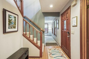 Interior - Spruce Street Retreat - New Pet Friendly Listing! (Cannon Beach)