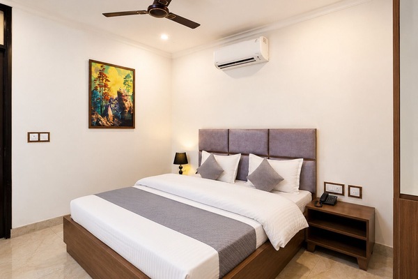 Standard Room | Laptop workspace, WiFi (free), bed sheets