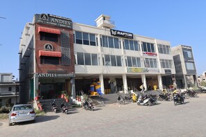 Exterior - Andies Hotel (Kharar)