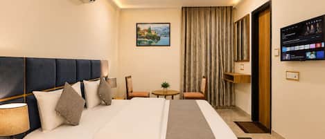 Premium Room, City View | Laptop workspace, free WiFi, bed sheets