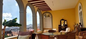 Outdoor dining - Amazing Apartment with Private Pool and Great Ocean View! (Funchal)