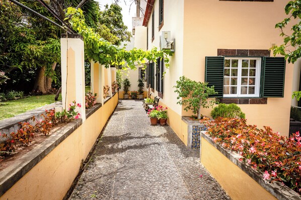 Property grounds - Amazing Apartment with Private Pool and Great Ocean View! (Funchal)
