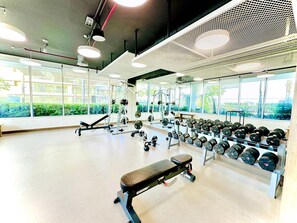 Gym - Emaar Beach Front - Beach Isle Tower 2 (Dubai)