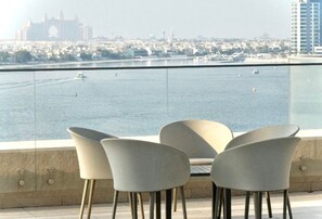 Property grounds - Emaar Beach Front - Beach Isle Tower 2 (Dubai)