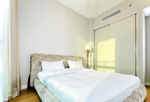 Apartment, 2 Bedrooms, Beach View | Soundproofing, iron/ironing board, free WiFi - Emaar Beach Front - Beach Isle Tower 2 (Dubai)