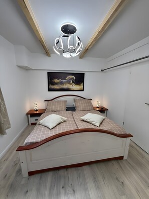 Bügeleisen/Bügelbrett, WLAN, Bettwäsche