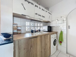 Fridge, microwave, stovetop, toaster - Rental in Argelès-sur-Mer for 4 people (Argelès-sur-Mer)