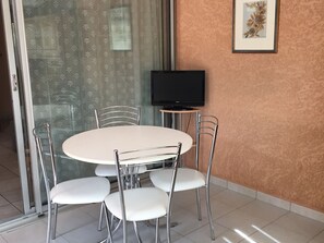 Dining - Ground Floor with Private Parking for 4 (Argelès-sur-Mer)