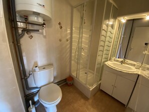 Bathroom - Studio cabin for 4 near beach with parking (Argelès-sur-Mer)