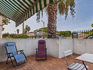 Outdoor dining - Grau d'Agde: 2-room apartment, pool, 4 people (Le Grau d'Agde)